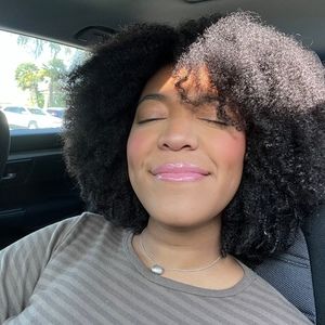 Meet your Posher, Camille